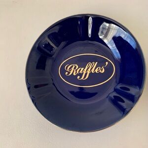 Vintage Walea Beach Hotel Maui Hawaii Set Of 2 Ashtray